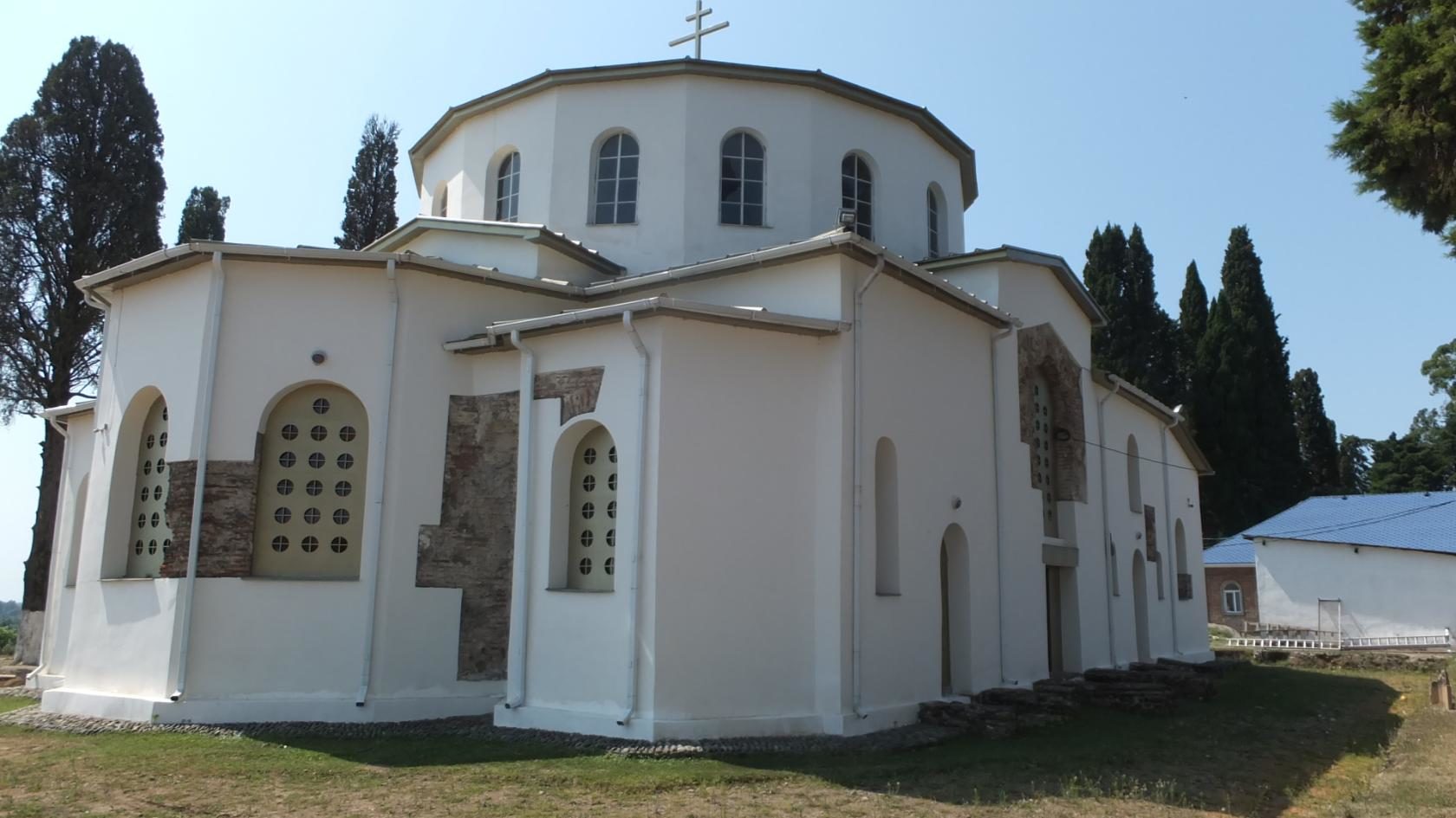 Отдых в Абхазии — Драндский собор